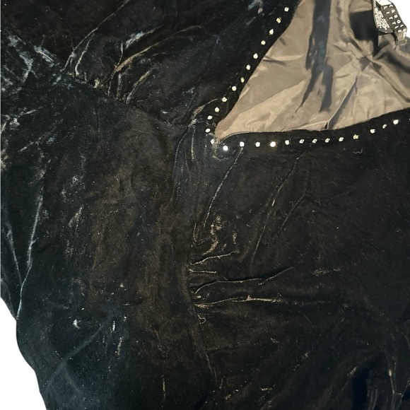 Vintage Carol Little Black Velvet Top with bell sleeves - Picture 6 of 6